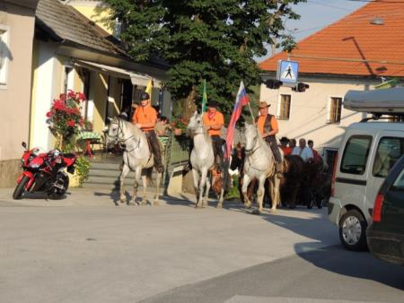 KNOBLEHARJEVO 2013 - Pohod Knobleharjeve konjenice 37